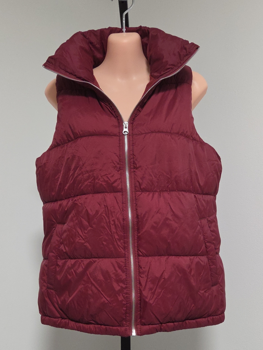 Old Navy Women's Puffer Vest